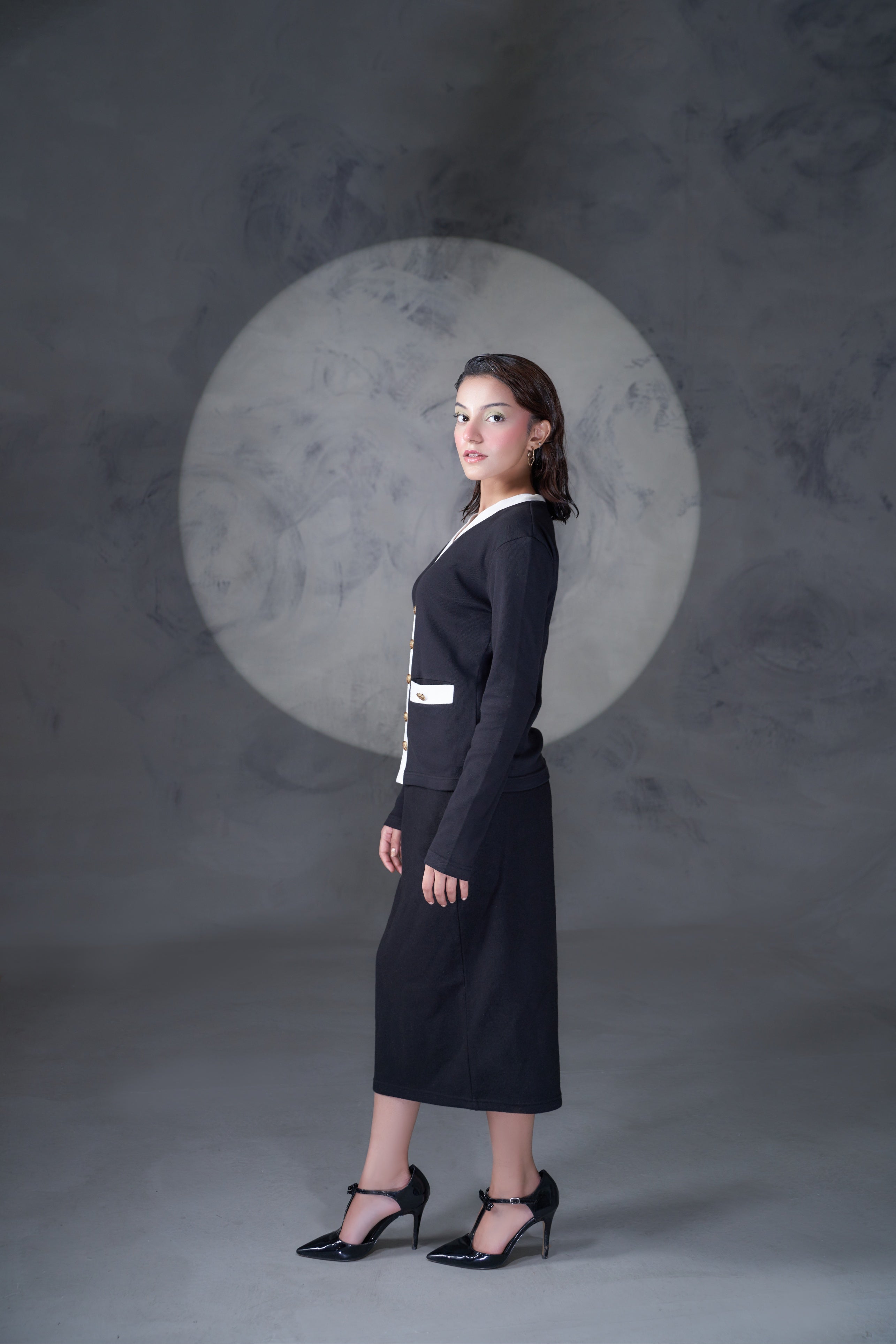 Dawn (black with skirt)