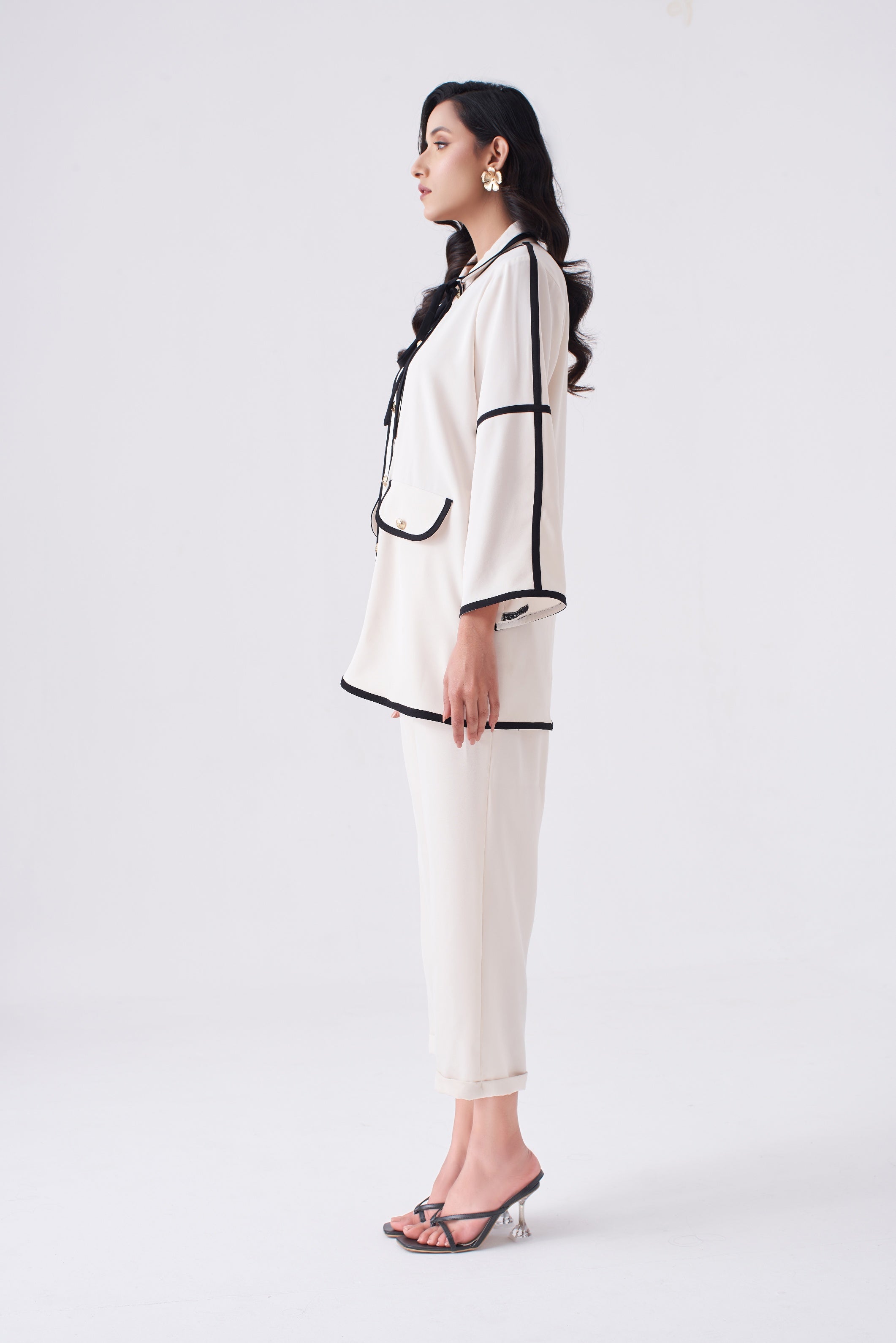Elior White